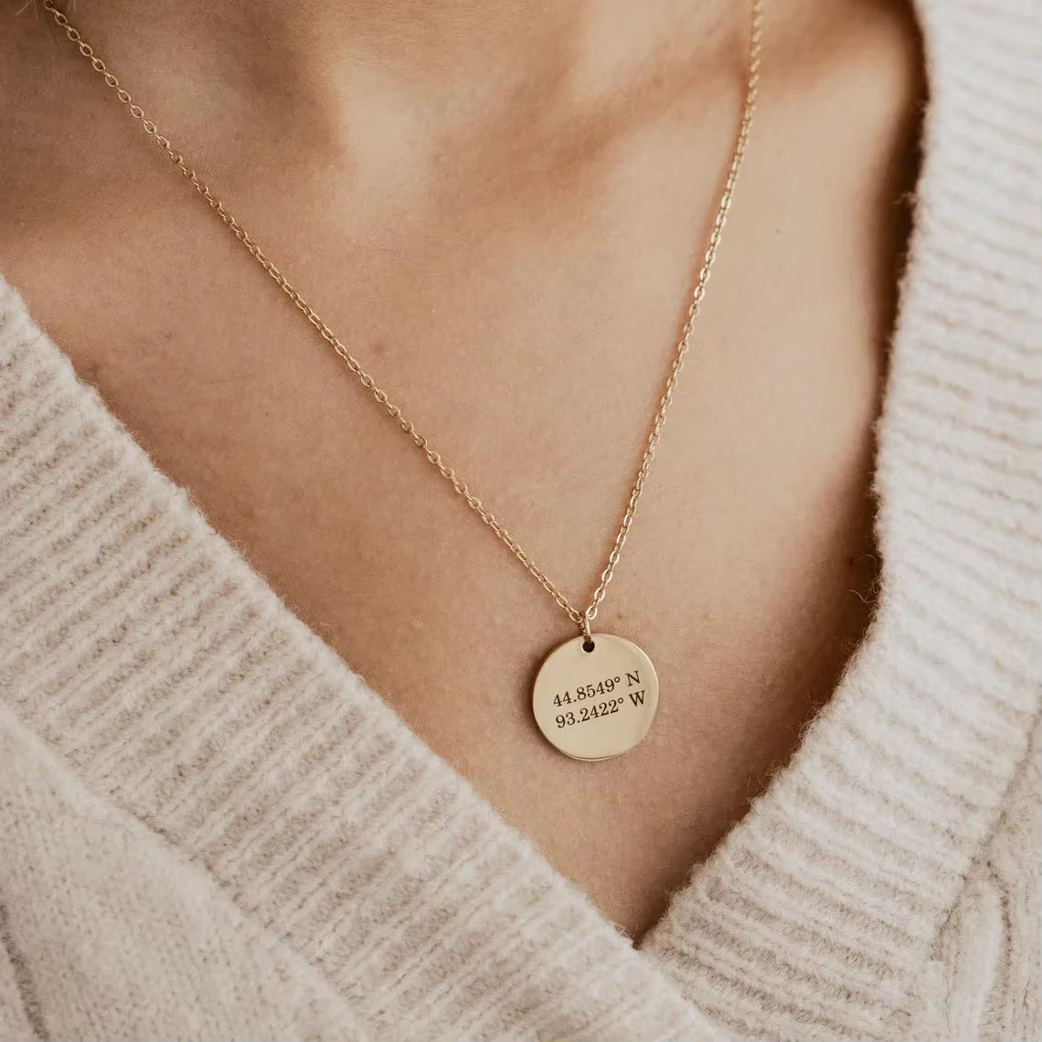 Custom Engraved Names Date Stainless Steel round Pendant Necklace Personalization Included Text Free with Chain Gift for Lovers