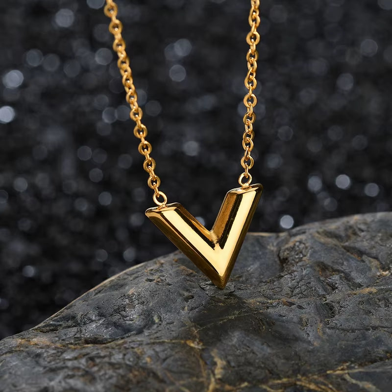 Diamon 2020 New Stainless Steel Simple V Necklace for Women Letter Pendant Necklace Ketting Friendship Gifts Female Jewelry