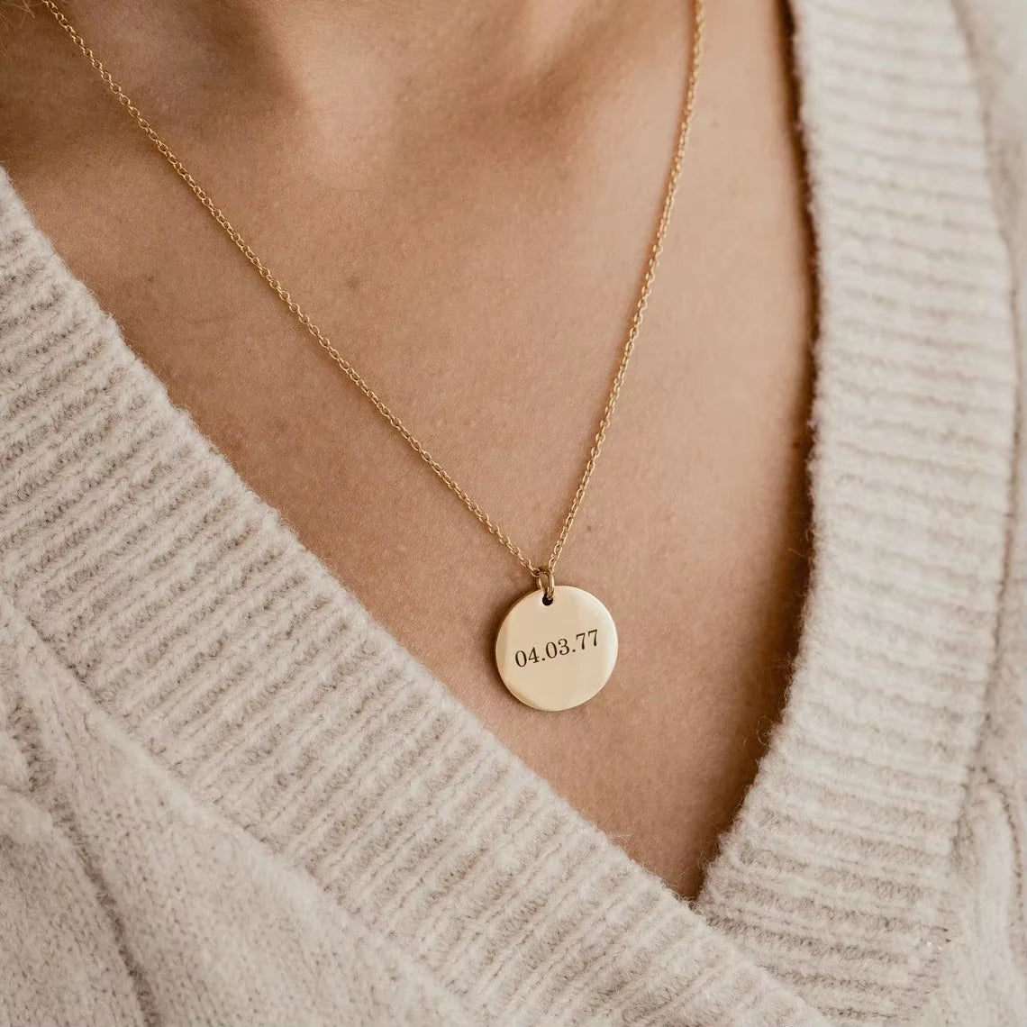 Custom Engraved Names Date Stainless Steel round Pendant Necklace Personalization Included Text Free with Chain Gift for Lovers